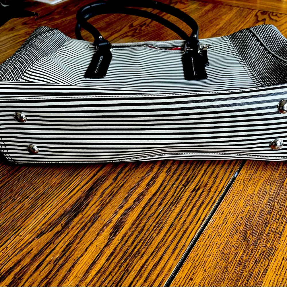 STELLA & DOT TOTE - STRIPED BLACK & WHITE